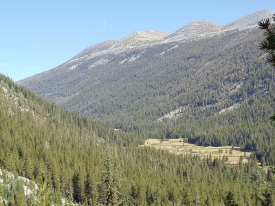 Lyell Canyon and Lyell Fork running down it, with Kuna Crest in the background